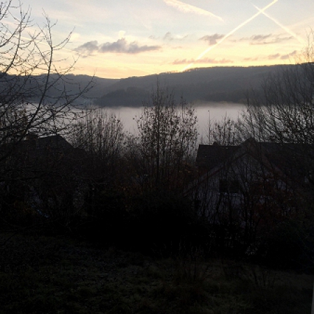 Morgenstimmung - Plettenberg im Nebel